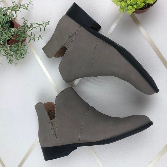 Lucky Brand Paramo Titanium Grant Nubuck Bootie - Picture 3 of 6